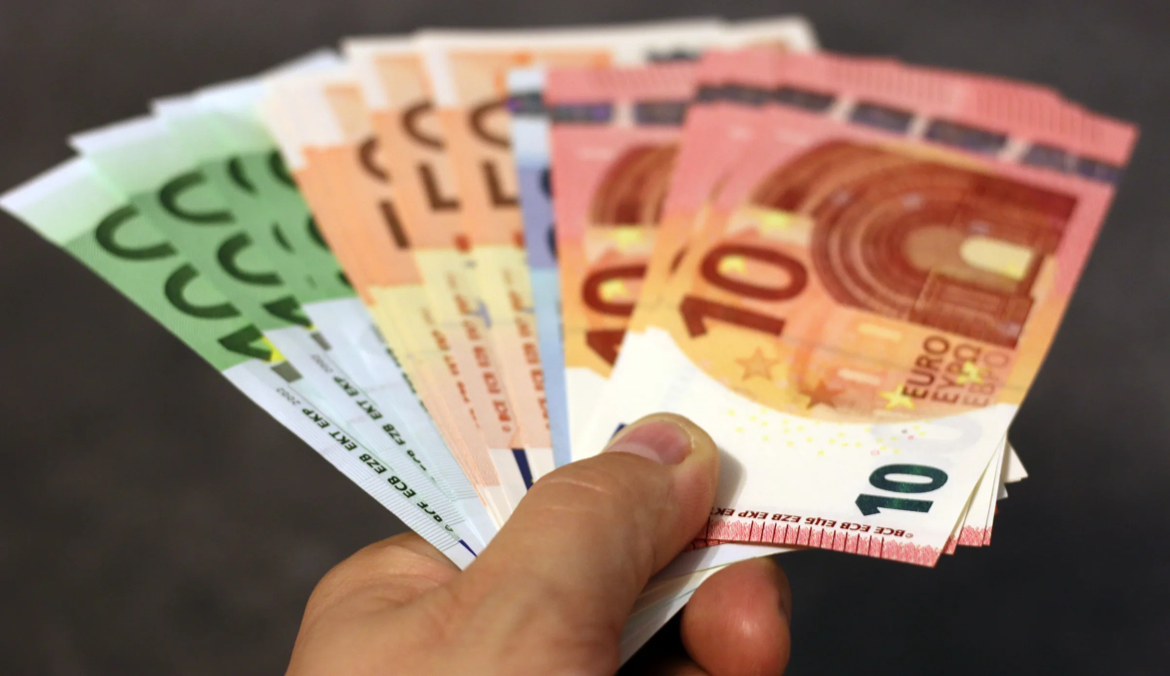 Virement bancaire émis en temps réel depuis l'application bancaire